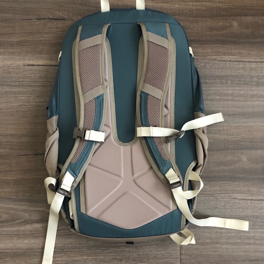 North Face Backpack - Picture 2 of 3